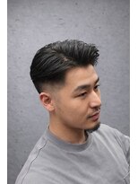 ワンワンオー バーバーショップ 長浜店(@110 BARBER SHOP) フェード×アップバングで魅せるビジネススタイル