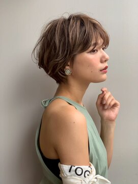 ブラウヘアアンドケア(care) ショート×ミルクティーベージュ
