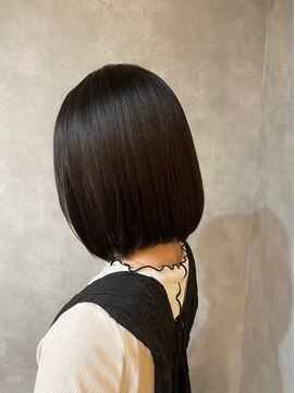 ピュアメンド 梅田(Pure Mend) ツヤサラ縮毛矯正×ブルーブラックボブ