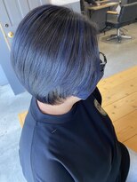 ウィーク 梅田(UiiC)&nbsp;ブルー×ブルーブラック ハイライトショート uiic umeda白井舞美