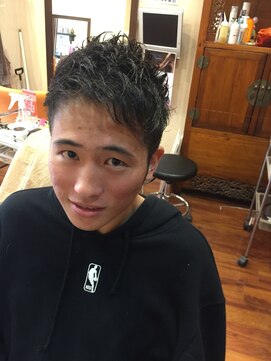 ディーセブン ヘアーリゾート(D seven Hair Resort) メンズツーブロックスタイル