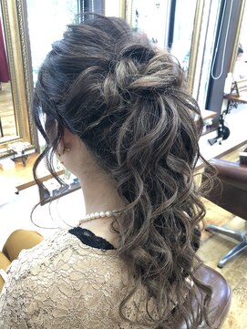 リリー ヘアーアンドビューティー(Lily) アレンジスタイル