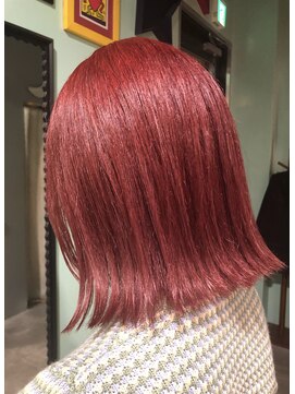 ヴィレッタ(VIRETTA) チェリーレッド×切りっぱなしボブ