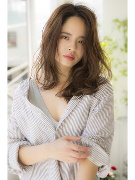 ミエル ヘア 新宿(miel hair) 〈mielhair新宿〉抜け感ヘア ゆるふわセミロング