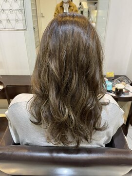 スティラ スムース 高田馬場(Stilla smooth) 美髪白髪も染まるイルミナカラー