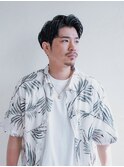 黒髪おしゃれボウズ短髪ソフトモヒカンスキンフェードカット
