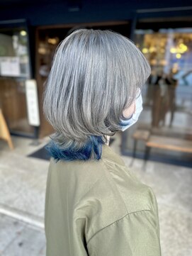 カフェアンドヘアサロン リバーブ(cafe&hair salon re:verb) シルバーグレージュインナーカラーミッドナイトブルー