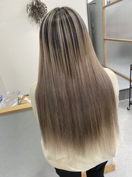 アネラ(Anela) ホワイトベージュバレイヤージュ【平本】