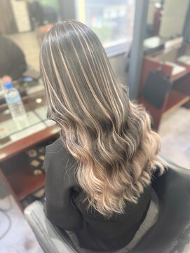 オズ 梅田店(OZ) エクステ60枚でバレイヤージュ/ハイライト/巻き髪