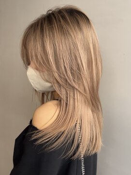 ヨロ 小岩(YOLO) ハイライトレイヤーカットダブルカラーイルミナカラー縮毛矯正