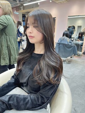 グロー 大宮(GLROW) □ 韓国大宮顔周りレイヤーカットくびれヘア似合わせカット