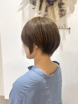 フゥカ 類家店(fuka) 青森八戸 グレージュショート 20代30代40代50代