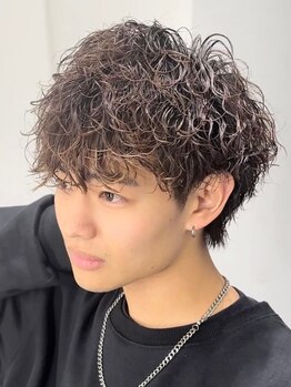 メンズ ビュートヨナカ(MEN’S VIEW TOYONAKA)の写真/メンズ特化サロン◇最高の技術をお届け♪ツイスト、スパイラルなどのメンズパーマメニューが得意◎