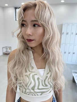 ニキータ(Nikiita) ホワイトカラー