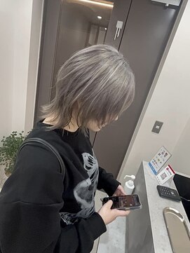 ユウル 横浜(juhl.) アッシュグレージュカラーウルフレイヤーカットダブルカラー横浜