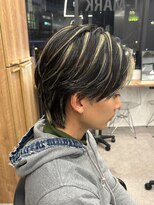 ハイライトセンターパートメッシュダブルカラーツーブロック