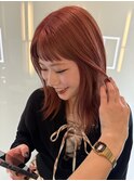 ピンクベージュ