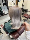 ミルクティーベージュ