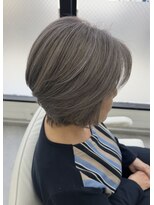 アッシュ 洋光台店(Ash) 【白髪ぼかしハイライト】シルバーアッシュ