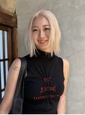 ホワイトベージュ