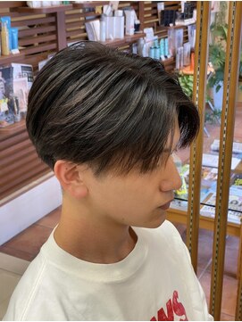 スワン山の田 メンズ毛流れセンターパート