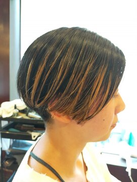 プレゼンスセタガヤ(PRESENCE SETAGAYA) ショート/オーガニックカラー/艶カラー/ボブレイヤー