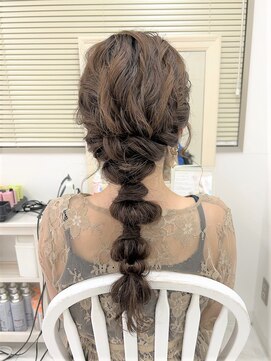 リサ 恵比寿(risa.) 玉ねぎアレンジ編み下ろし