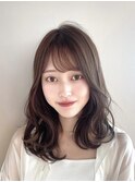 女性らしさたっぷりミディアムレイヤー