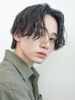 ウェイビーエフティフィフス 横浜西口(WAVEY ft.fifth)&nbsp;センターパートニュアンスパーマ韓国コンマヘアカルマパーマ横浜