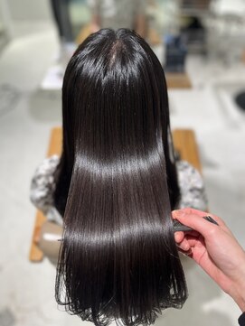 スペシウムバイアンバースデー(spacium by UNBIRTHDAY) 地毛風ストレート/髪質改善　【HIYORI】