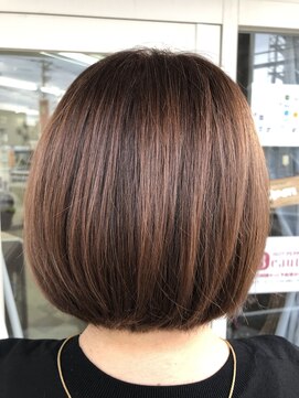 ショコラ(CHOCOLAT) イルミナカラー、ボブ