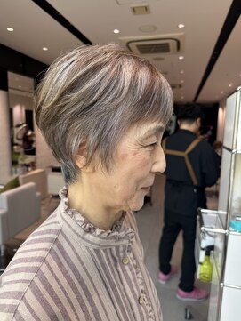 地毛残し　ハイライト　ローライト　70代