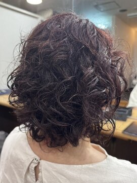 シェリー(Cherie) 癖を活かしたパーマ風スタイル