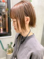 テトヘアー(teto hair) 切りっぱなしボブ、アッシュブラウン、外ハネボブ、ベージュ