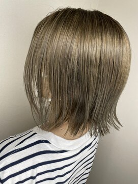 モルニ(MORNI) ハニーイエロー_マロンベージュ Aラインボブ かきあげ