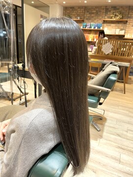 サラ(sarah) グレージュカラー/ブリーチ無し