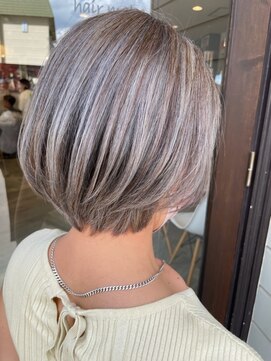 ヘア メイク ココ(hair make coco) white　ｃｏｌｏｒ　♪