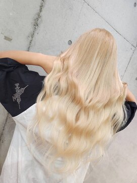 ミラシィ 成田(Mirashy) 艶のあるホワイトカラー[成田駅]