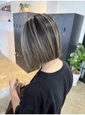 contrast balayage bob
