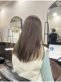 オリーブグレージュ