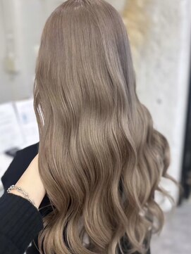 リア(riah) ハイライトカラーミルクティーベージュレイヤーカット