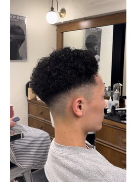 ザチョップショップ キチジョウジ(THE CHOP SHOP KICHIJOJI) メンズパーマ メンズサロン メンズヘア メンズカット