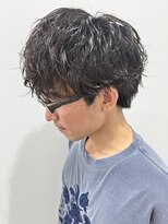 ヒュイル バイ ニアウ(Hwyl by Niau) メンズマッシュパーマニュアンスパーマシャドウパーマ刈り上げ