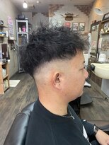 アールズ ヘア(R's hair) 刈り上げセンターパート/波巻きツイストスパイラル/印西