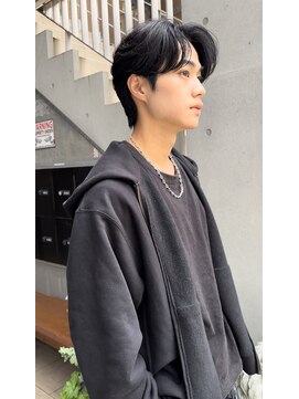 アコロン(acoron.) 10代/20代/センターパート/曲がる縮毛矯正/池袋メンズカット