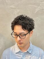 サームマン 人形町(SARM MAN) 柔らかな毛流れで魅せる無造作メンズショートパーマ