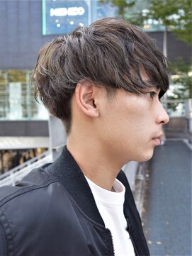 ガズル ハラジュク(GUZZLE HARAJUKU) 前下がりマッシュ　無造作スパイラルパーマ　ナチュラル　メンズ