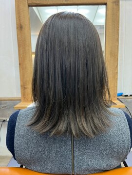 ナンバー アンフィール 渋谷(N° anfeel) 【タムラ】@erika.ramu 春カラーオリーブベージュ外ハネロブ