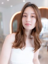 ハバナ 渋谷(HAVANA)&nbsp;20代30代大人可愛いグレージュカラー斜めバングショートボブ