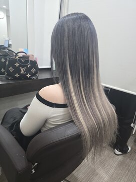 グランディールヘアデザイン(grandir hairdesign) プルエクステ/スモーキーグレイ/ハイライト/ロングヘア/千葉